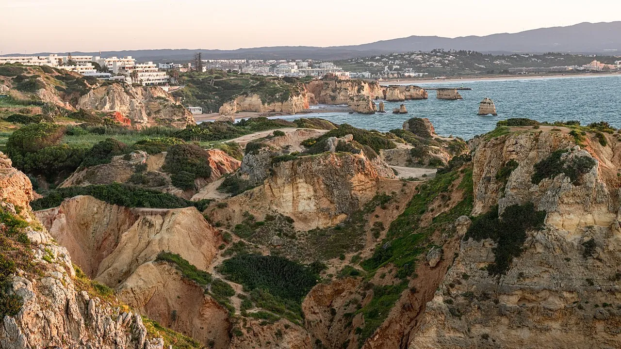 Falaises et mer à Ponta da Piedade, Lagos.
