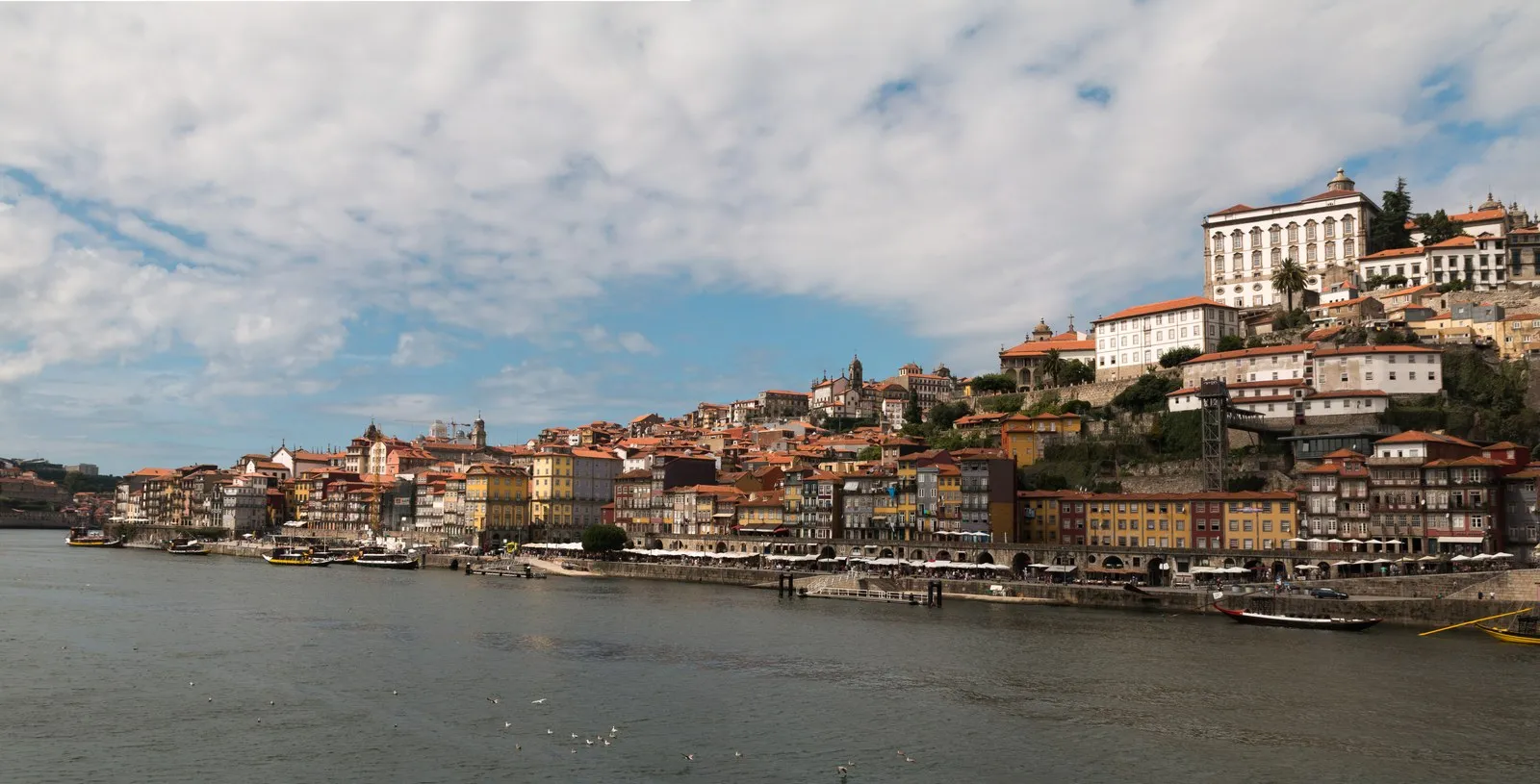 La Ribeira de Porto au bord du Douro